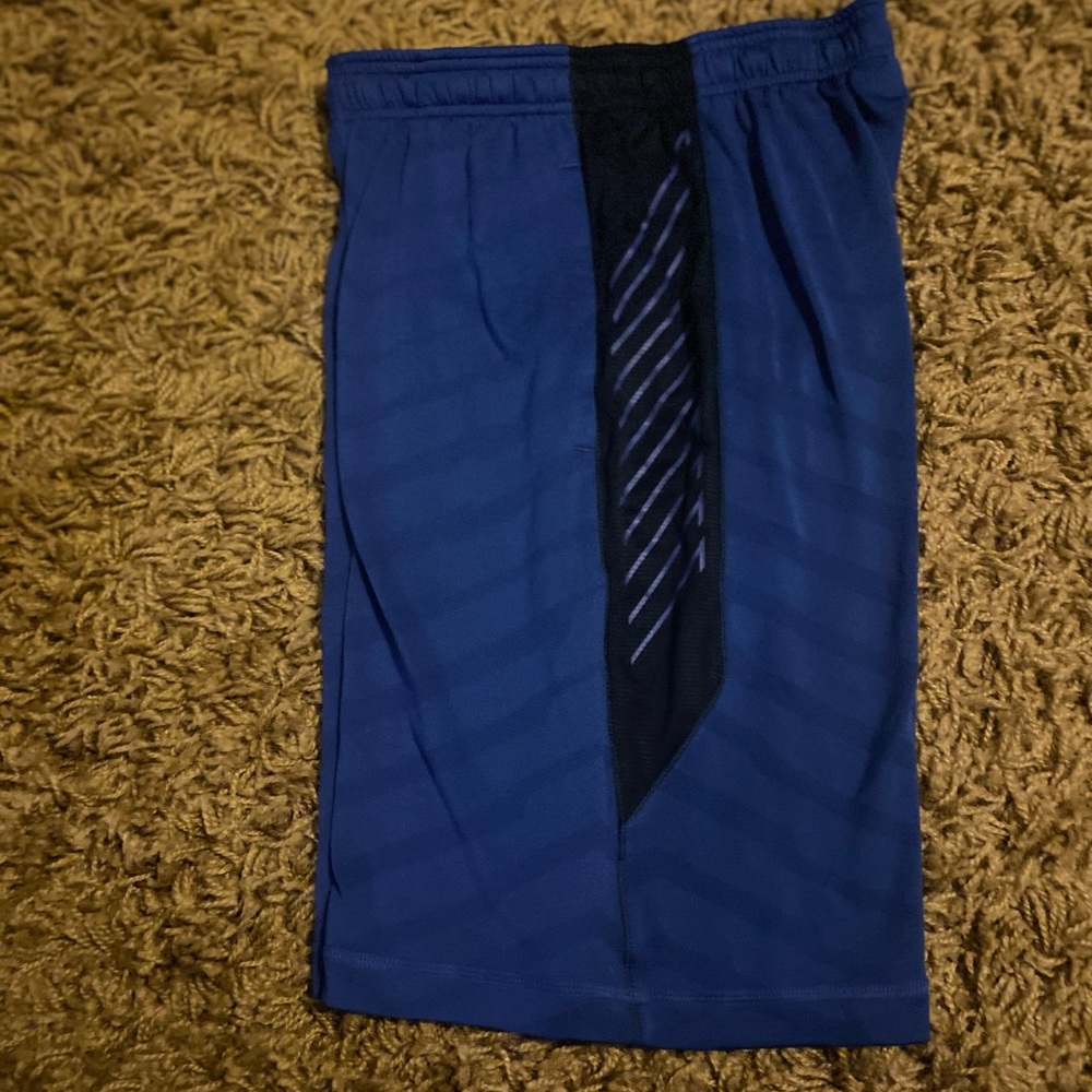 NWOT Under Armor shorts